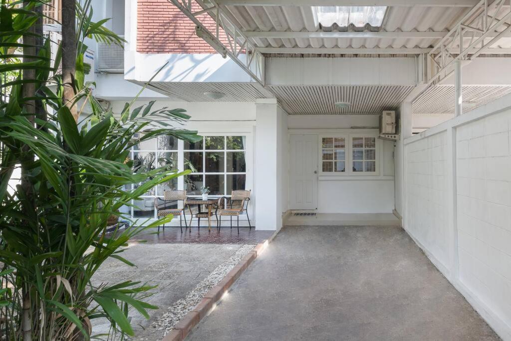 Oasis Townhouse In The Perfect Location Hébergement de vacances *